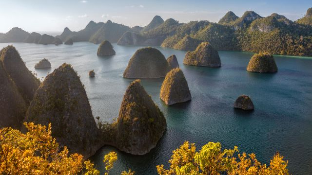 raja-ampat-1600x900.jpg